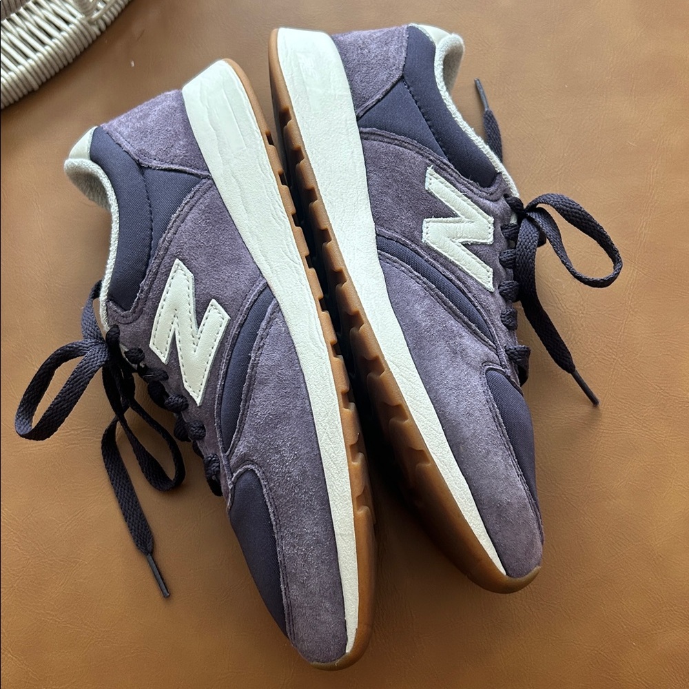 New Balance 420 Purple Suede Sneakers Sz 8.5 - Picture 6 of 10